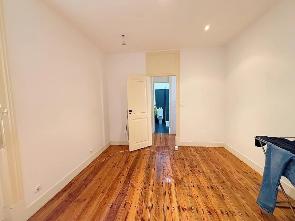 Apartamento T6 para Venda em Avenidas Novas Foto 16