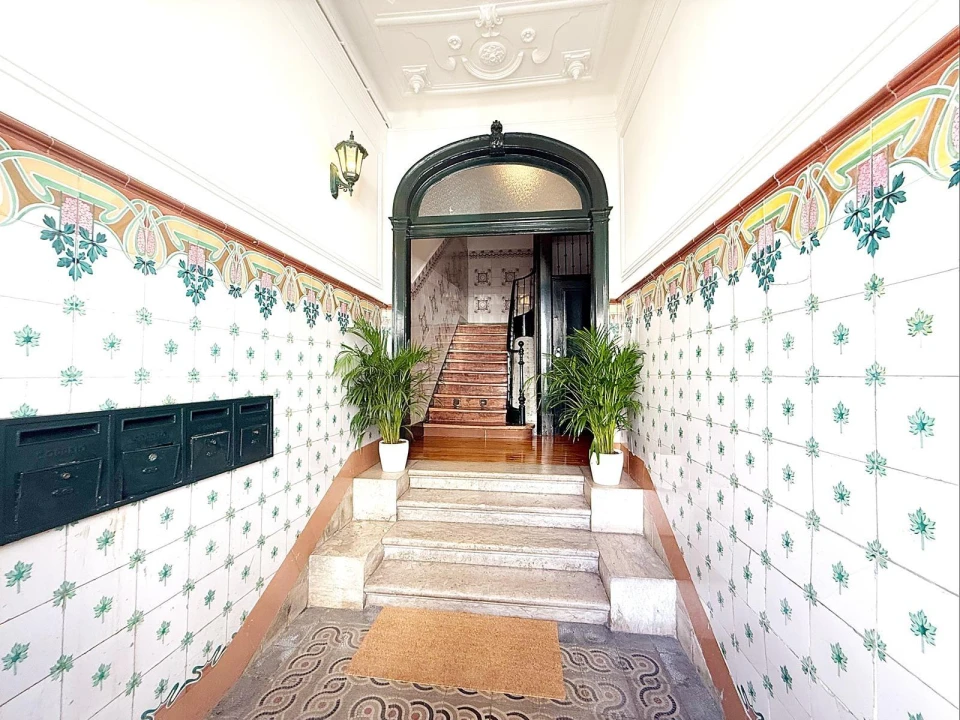 Apartamento T6 para Venda em Avenidas Novas Foto 23