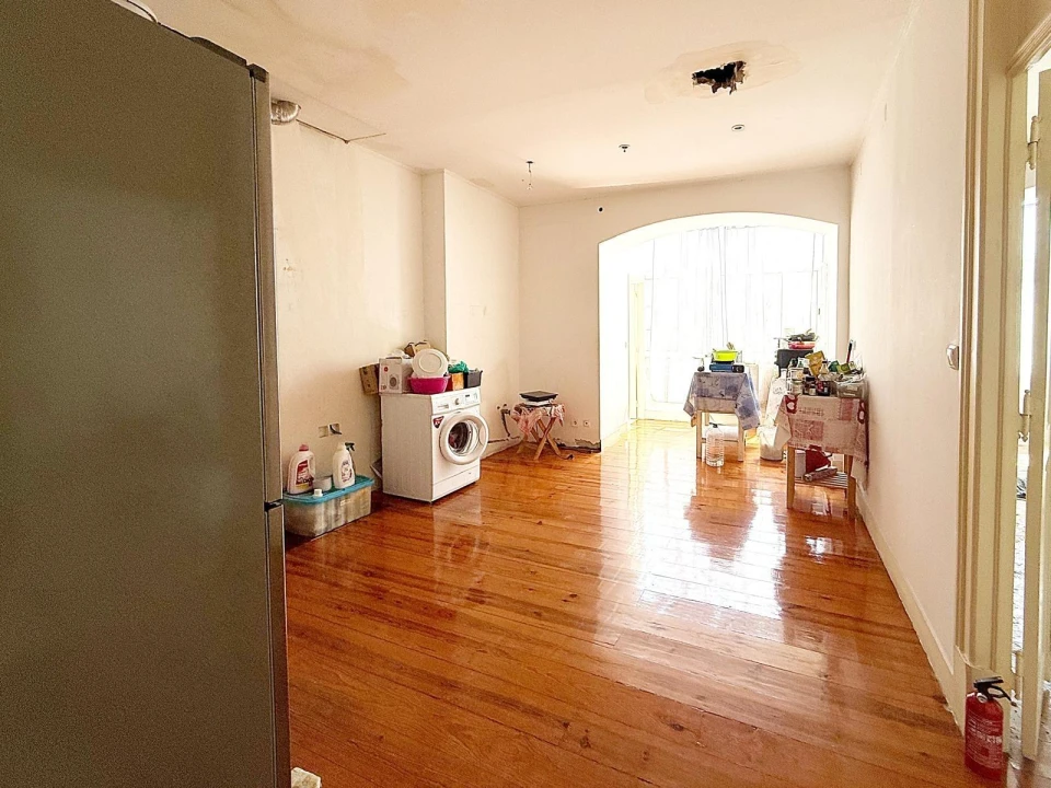 Apartamento T6 para Venda em Avenidas Novas Foto 4
