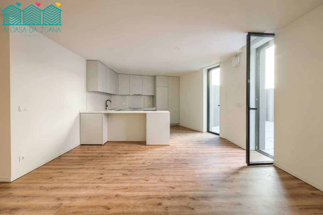 Apartamento T1 para Venda em Glória e Vera Cruz Foto 2