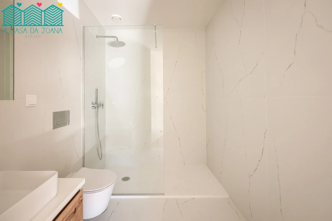 Apartamento T1 para Venda em Glória e Vera Cruz Foto 17