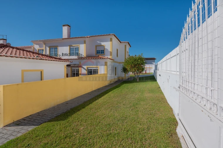 Moradia T3 para Venda em Lourinhã e Atalaia Foto 35