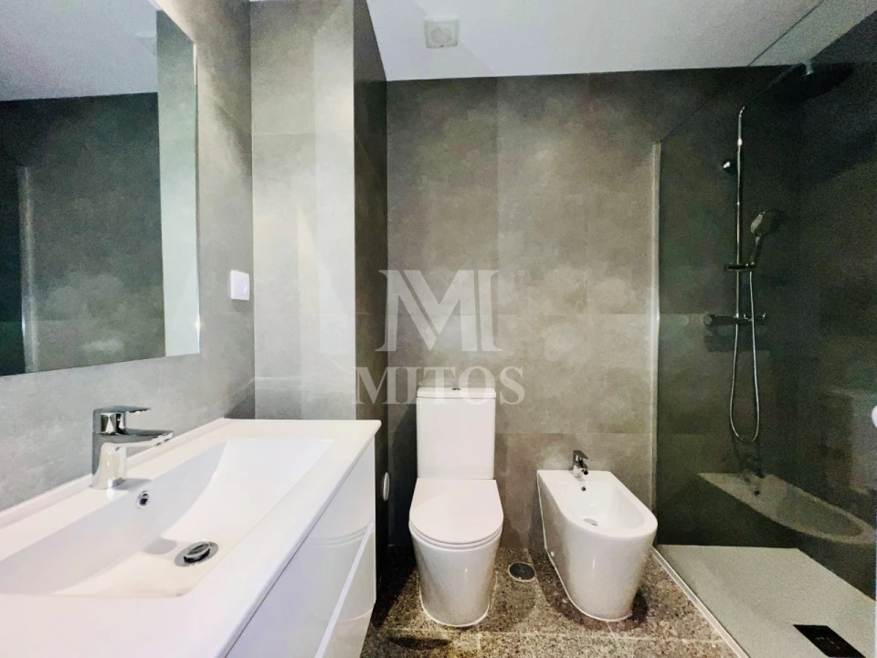 Apartamento T2 para Venda em Santa Maria Maior e Monserrate e Meadela Foto 13
