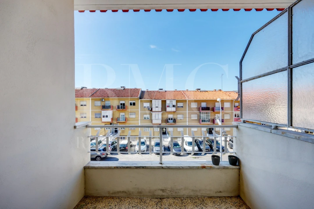 Apartamento T1 para Arrendamento em Algés, Linda-A-Velha e Cruz Quebrada-Dafundo Foto 6
