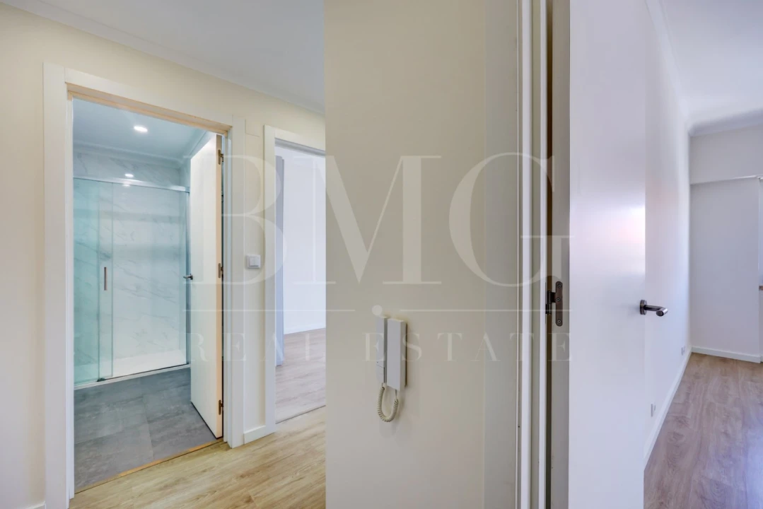 Apartamento T1 para Arrendamento em Algés, Linda-A-Velha e Cruz Quebrada-Dafundo Foto 9