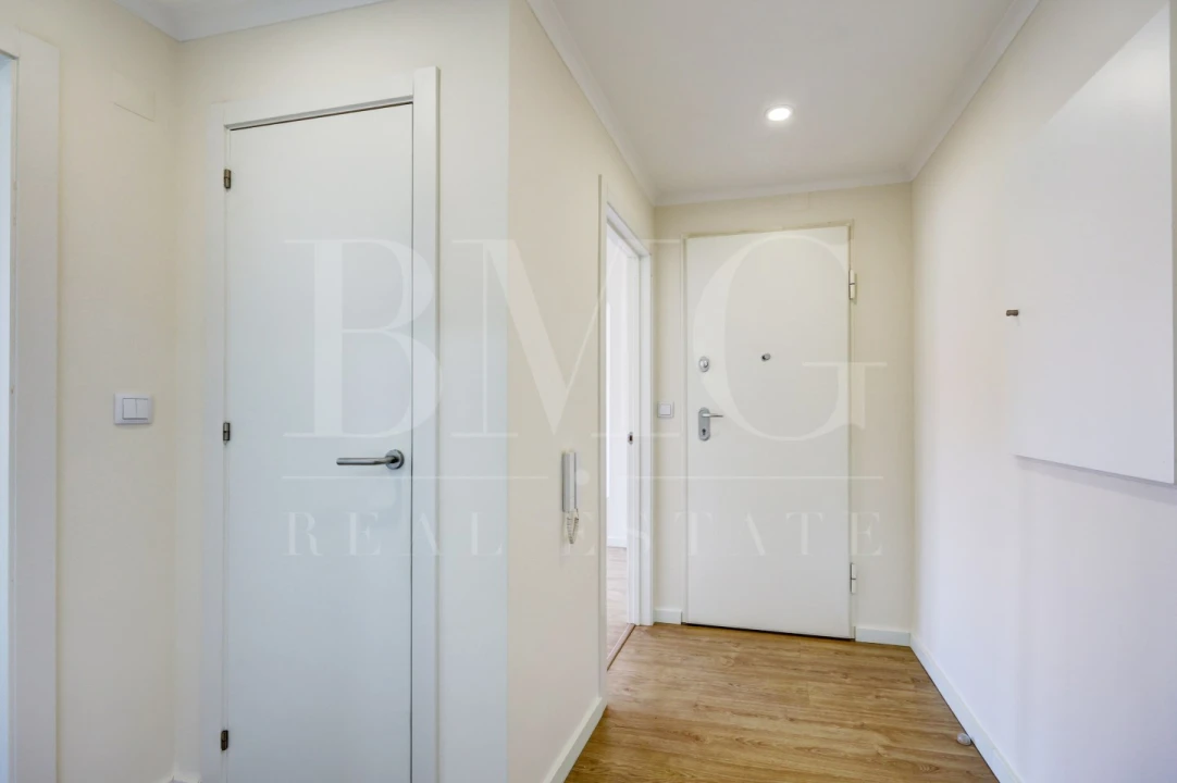 Apartamento T1 para Arrendamento em Algés, Linda-A-Velha e Cruz Quebrada-Dafundo Foto 8
