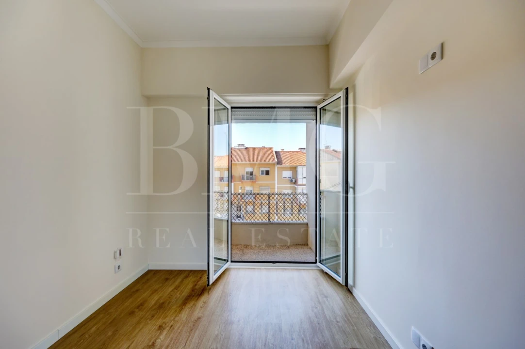 Apartamento T1 para Arrendamento em Algés, Linda-A-Velha e Cruz Quebrada-Dafundo Foto 21