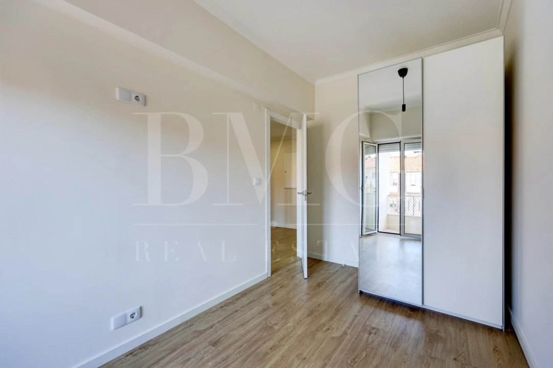 Apartamento T1 para Arrendamento em Algés, Linda-A-Velha e Cruz Quebrada-Dafundo Foto 23