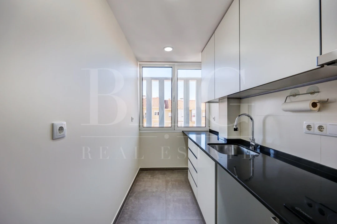 Apartamento T1 para Arrendamento em Algés, Linda-A-Velha e Cruz Quebrada-Dafundo Foto 15