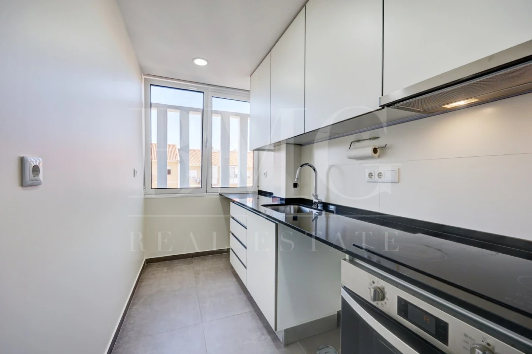 Apartamento T1 para Arrendamento em Algés, Linda-A-Velha e Cruz Quebrada-Dafundo Foto 11