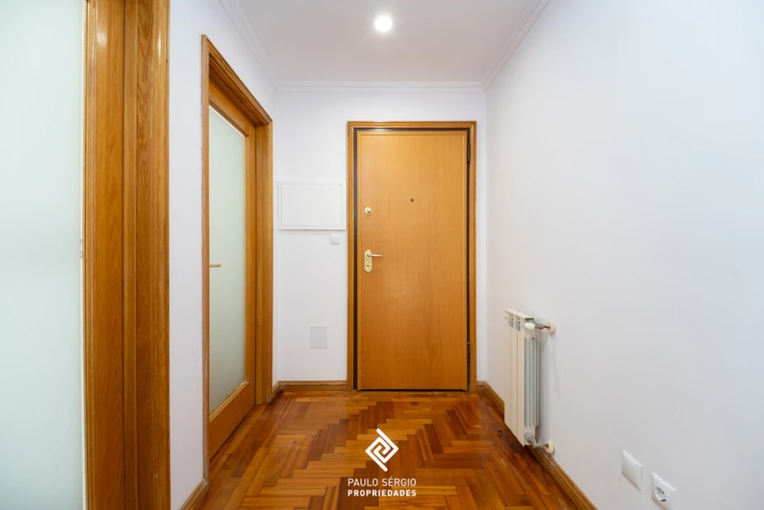 Apartamento T2 para Venda em Oliveira do Douro Foto 3