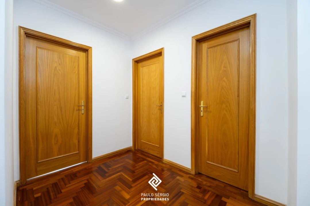 Apartamento T2 para Venda em Oliveira do Douro Foto 7