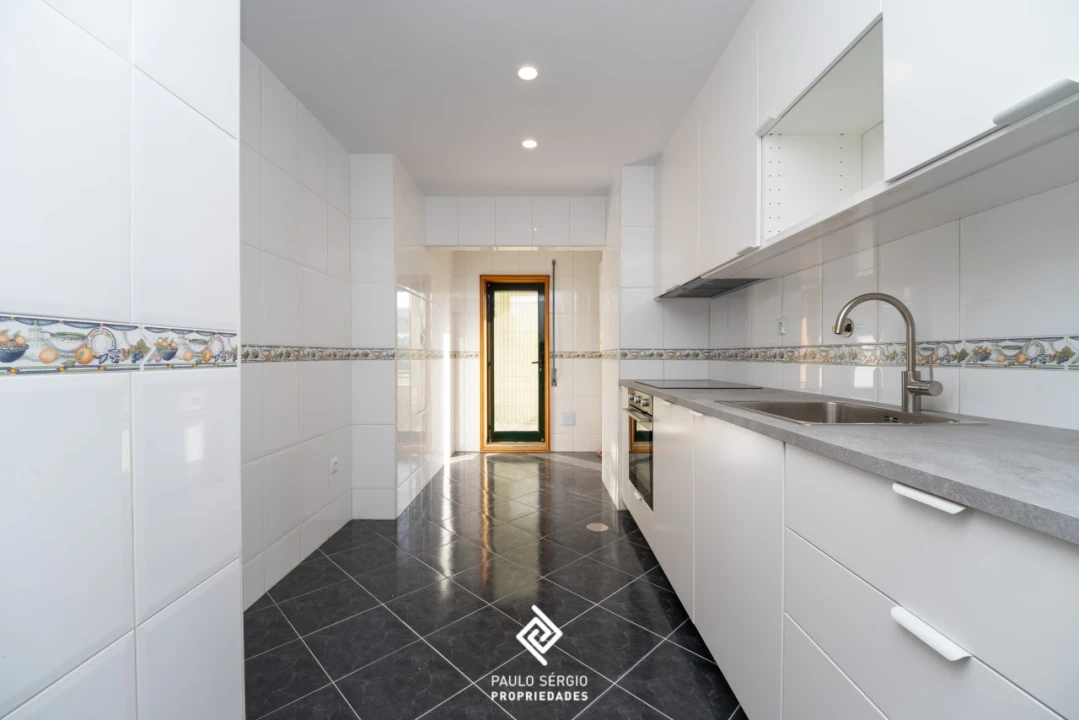 Apartamento T2 para Venda em Oliveira do Douro Foto 15