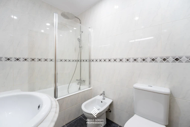 Apartamento T2 para Venda em Oliveira do Douro Foto 16