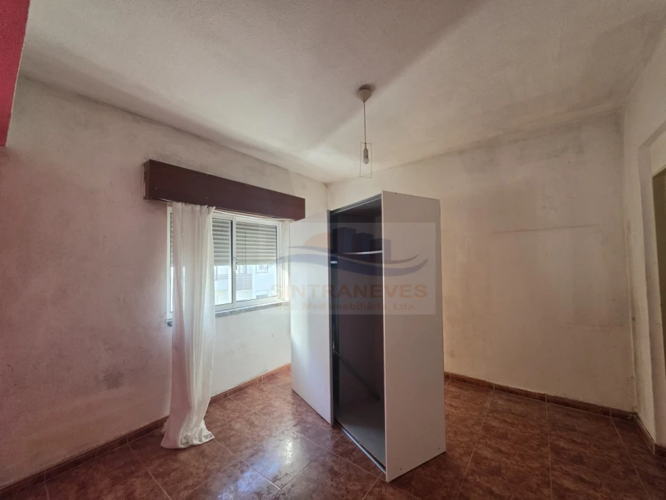 Apartamento T1 para Venda em Massamá e Monte Abraão Foto 9