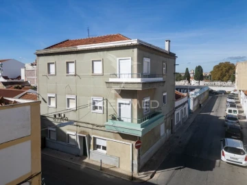 Apartamento T1 para Venda em Baixa da Banheira e Vale da Amoreira