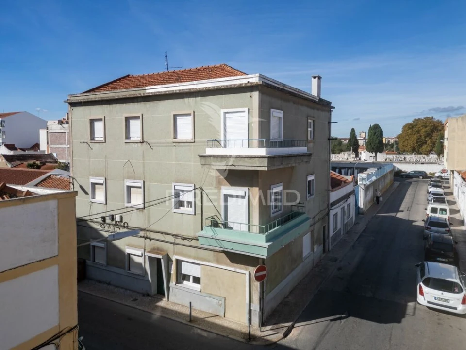 Apartamento T1 para Venda em Baixa da Banheira e Vale da Amoreira Foto 1