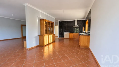 Moradia T2 para Venda em Gemieira
