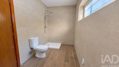 Moradia T2 para Venda em Gemieira