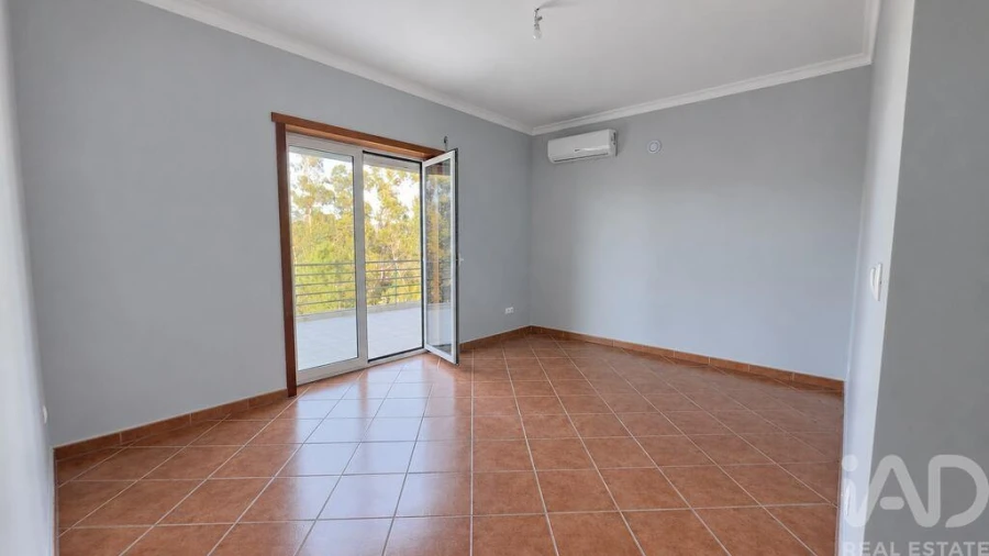Moradia T2 para Venda em Gemieira Foto 3