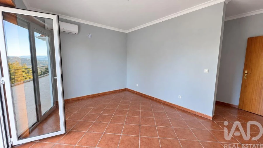 Moradia T2 para Venda em Gemieira Foto 4