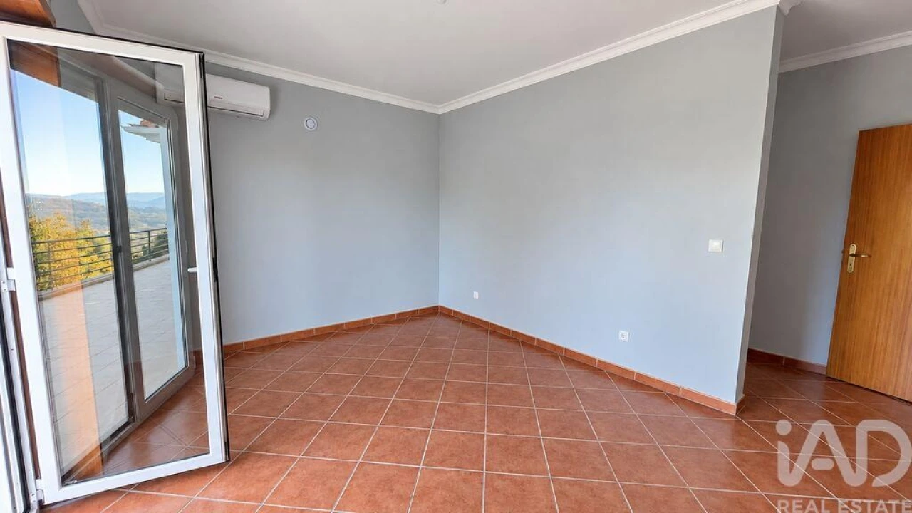 Moradia T2 para Venda em Gemieira Foto 4