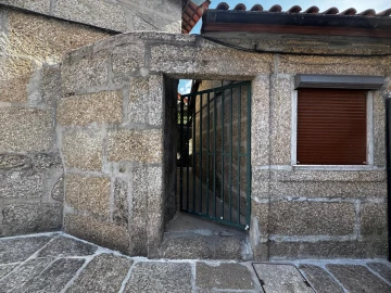 Moradia T1 para Venda em Creixomil