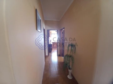 Moradia T4 para Venda em Madalena e Beselga