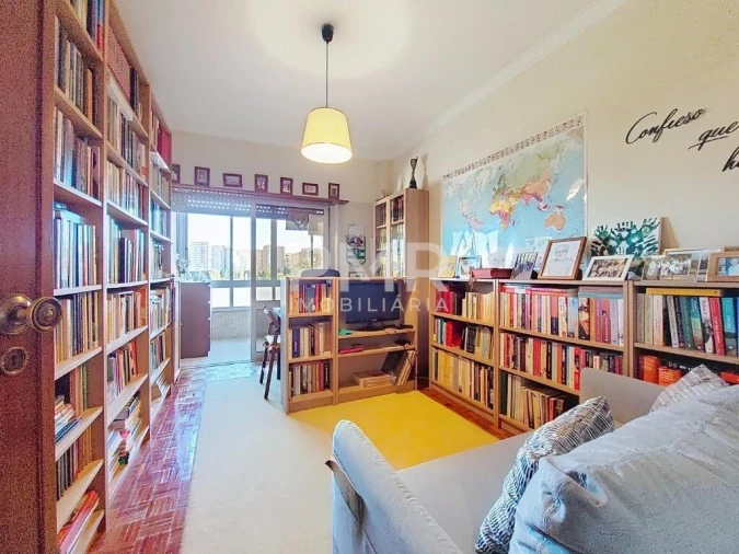 Apartamento T4 para Venda em Lumiar Foto 11