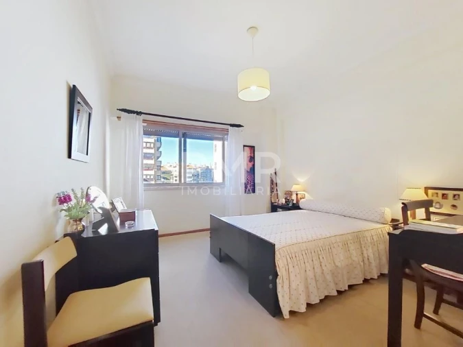 Apartamento T4 para Venda em Lumiar Foto 5