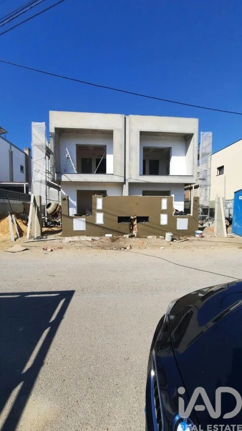 Moradia T3 para Venda em Fernao Ferro