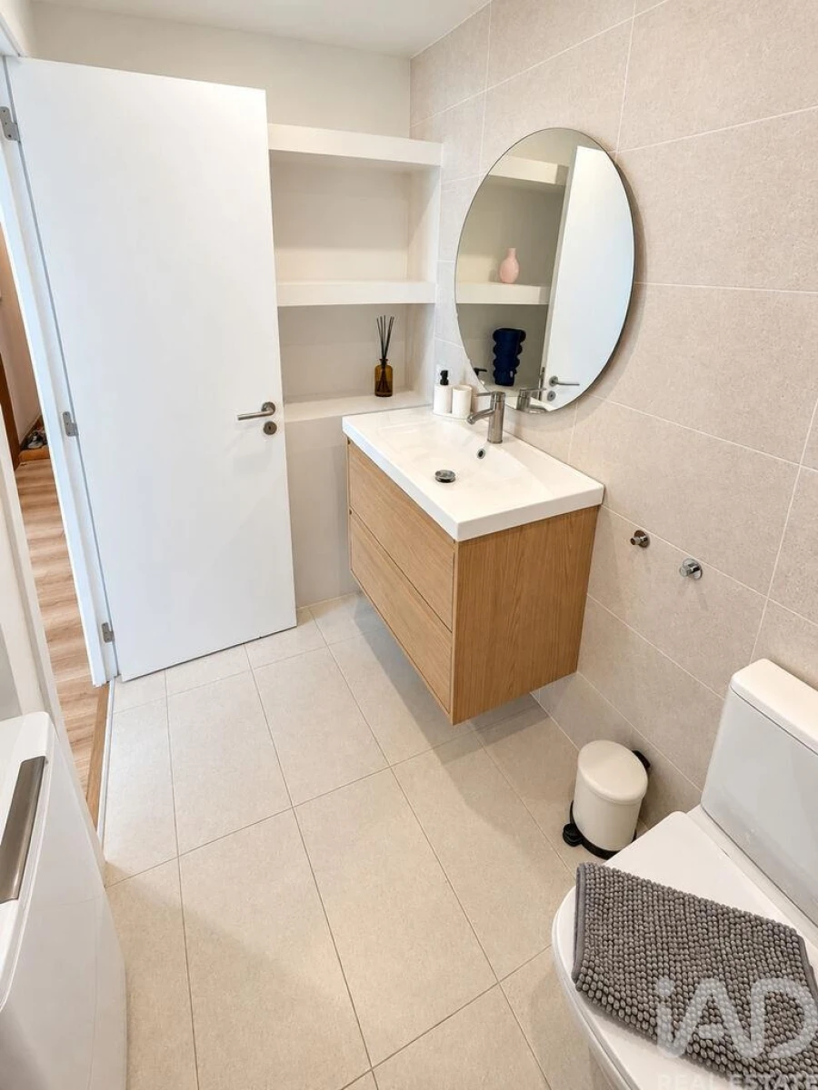 Apartamento T2 para Arrendamento em Misericórdia Foto 17