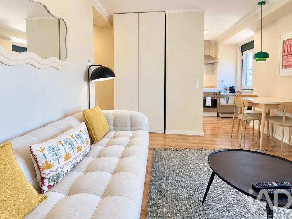 Apartamento T2 para Arrendamento em Misericórdia Foto 7