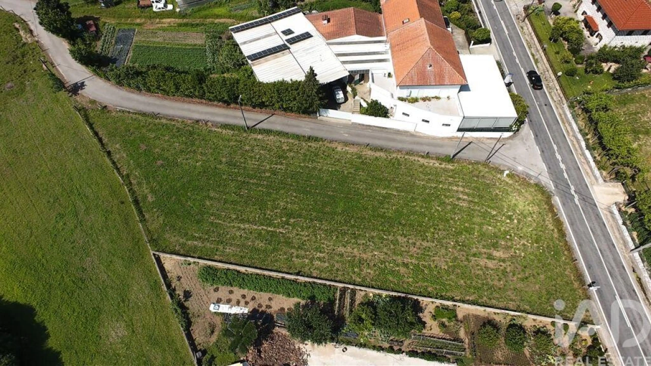 Terreno para Venda em Calvelo Foto 11