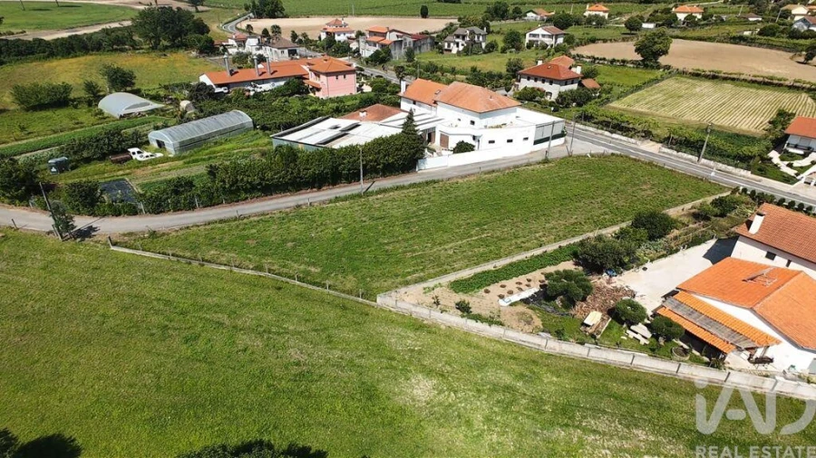 Terreno para Venda em Calvelo Foto 2