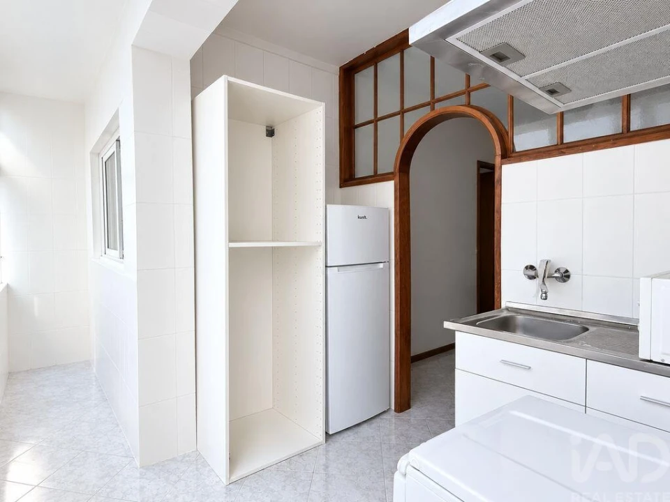 Apartamento T2 para Venda em Mafamude e Vilar do Paraíso Foto 2