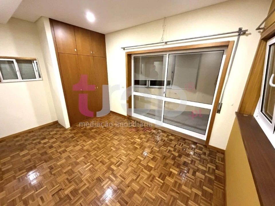 Apartamento T2 para Arrendamento em Carvalhal Foto 6