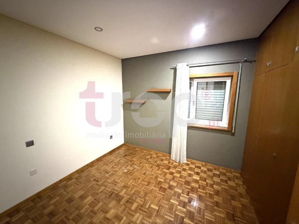 Apartamento T2 para Arrendamento em Carvalhal Foto 7
