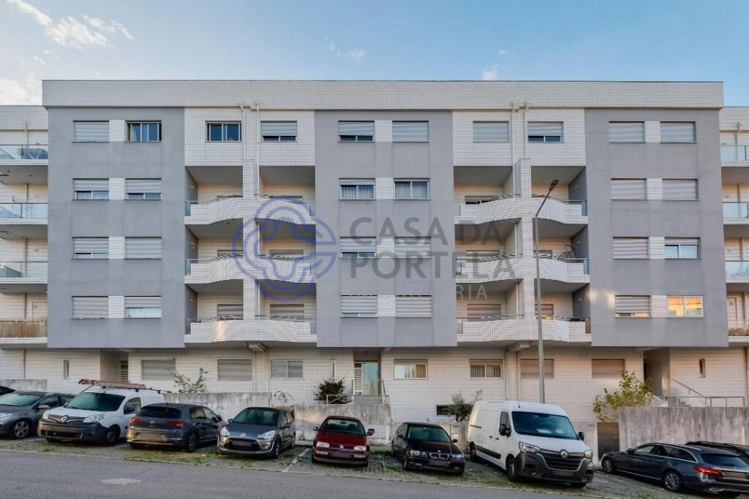 Apartamento T2 para Venda em Fânzeres e São Pedro da Cova Foto 1