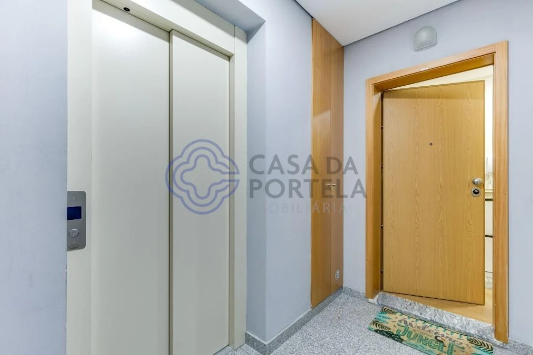 Apartamento T2 para Venda em Fânzeres e São Pedro da Cova Foto 4