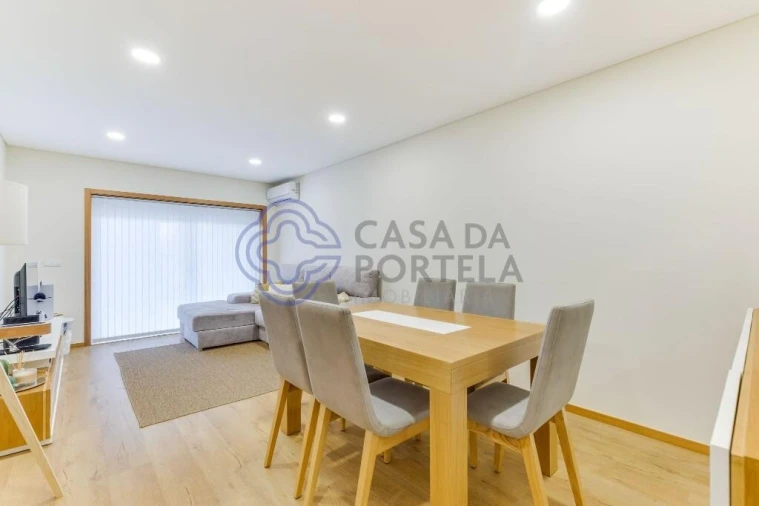 Apartamento T2 para Venda em Fânzeres e São Pedro da Cova Foto 6