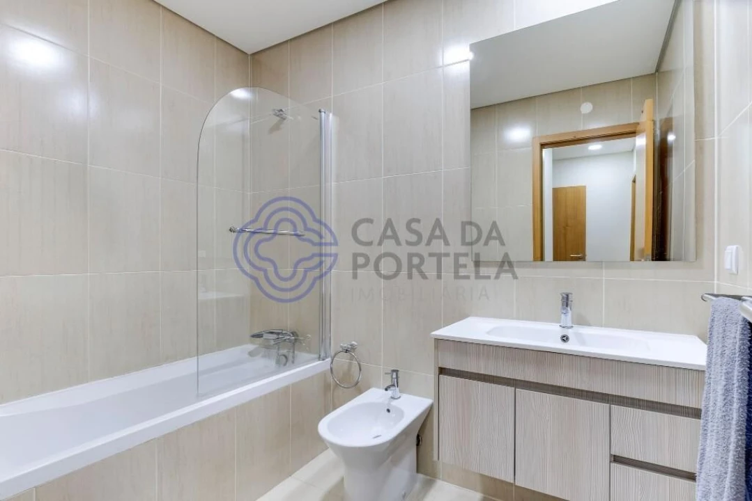 Apartamento T2 para Venda em Fânzeres e São Pedro da Cova Foto 25