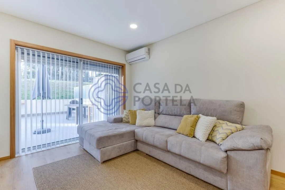 Apartamento T2 para Venda em Fânzeres e São Pedro da Cova Foto 11