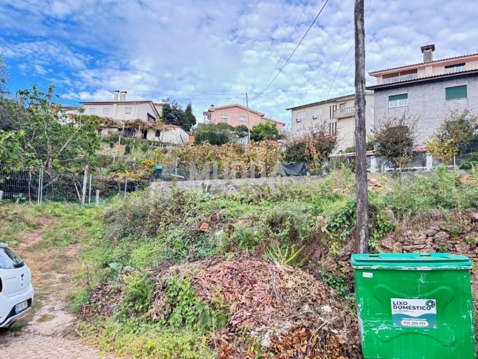 Terreno para Venda em Vila Chã, Codal e Vila Cova de Perrinho Foto 2
