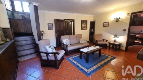 Moradia T4 para Venda em Linhares