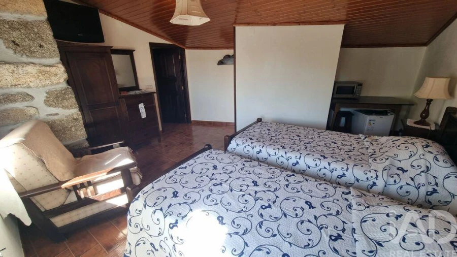 Moradia T4 para Venda em Linhares Foto 31