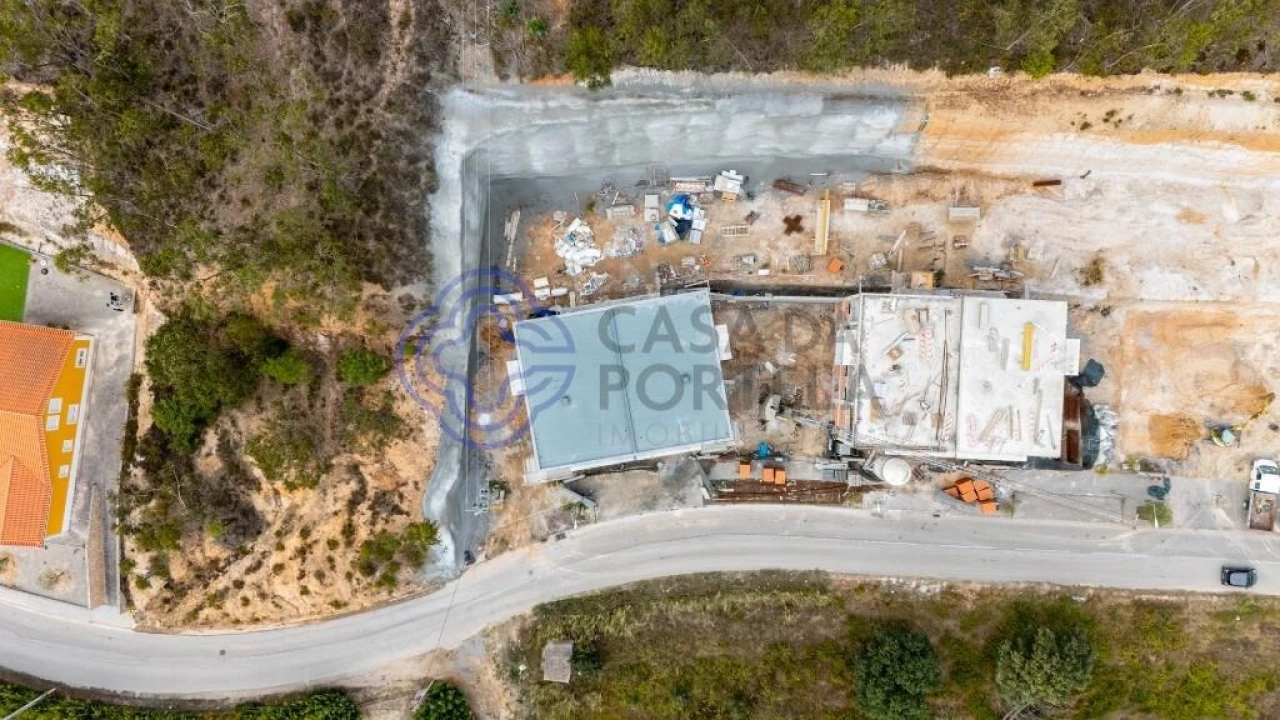 Moradia T4 para Venda em Santa Maria, São Pedro e Matacães Foto 8