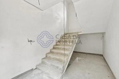 Moradia T4 para Venda em Santa Maria, São Pedro e Matacães