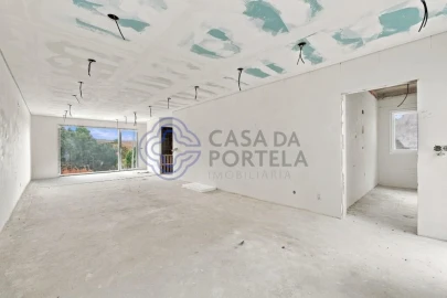 Moradia T4 para Venda em Santa Maria, São Pedro e Matacães