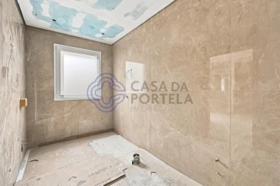 Moradia T4 para Venda em Santa Maria, São Pedro e Matacães